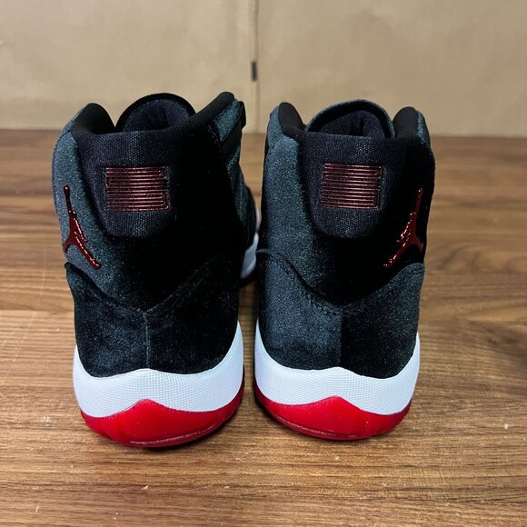 Jordan 11 Retro Bred Velvet DB5457-061 Women's 9.5 Luxury Basketball Sneaker - Picture 4 of 9